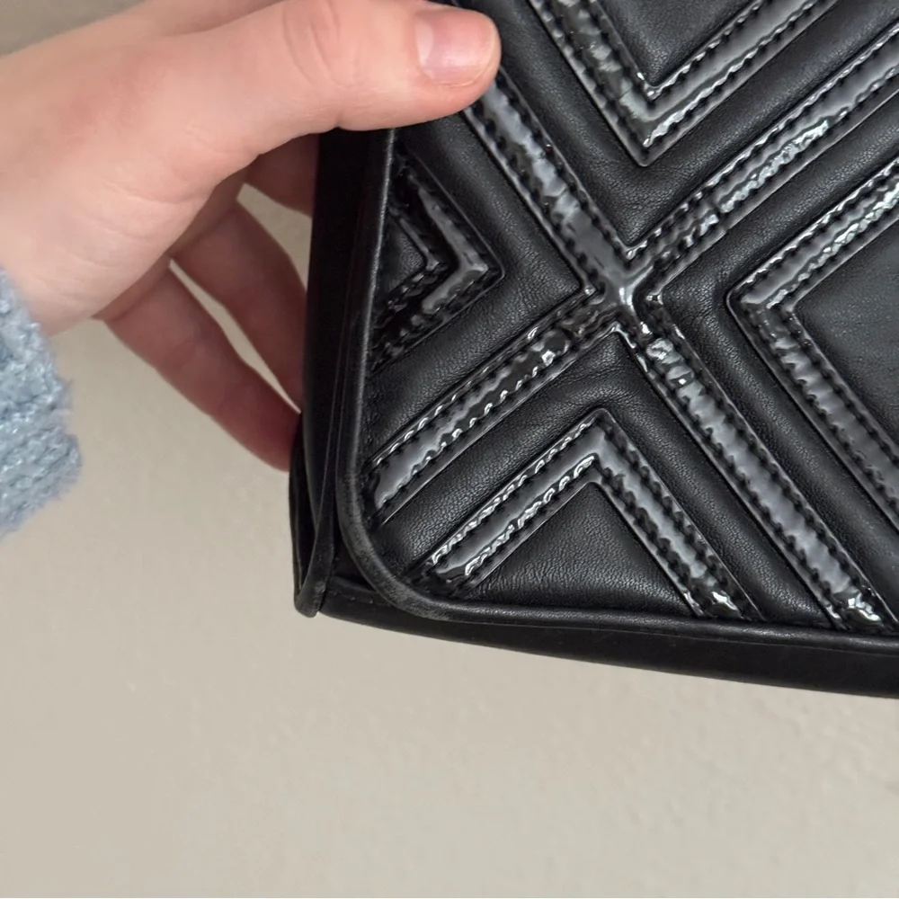 Tory Burch Fleming Geo Diamond Quilted Bag - Picture 5 of 12